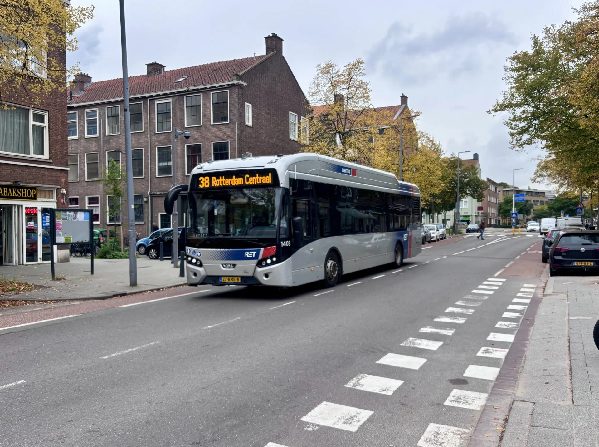 Vaker een bus door Mathenesse