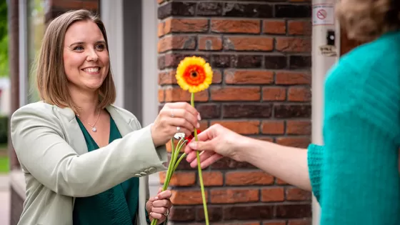 De Verbindingskamer belt bij iedereen aan in de Schepenbuurt