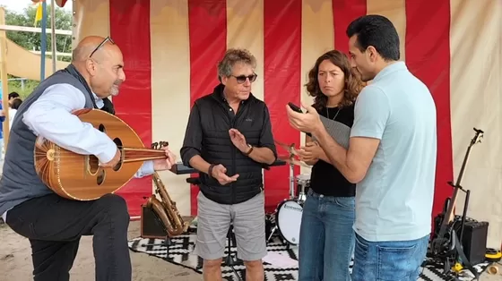 Muziek verbroedert op het dorpsplein