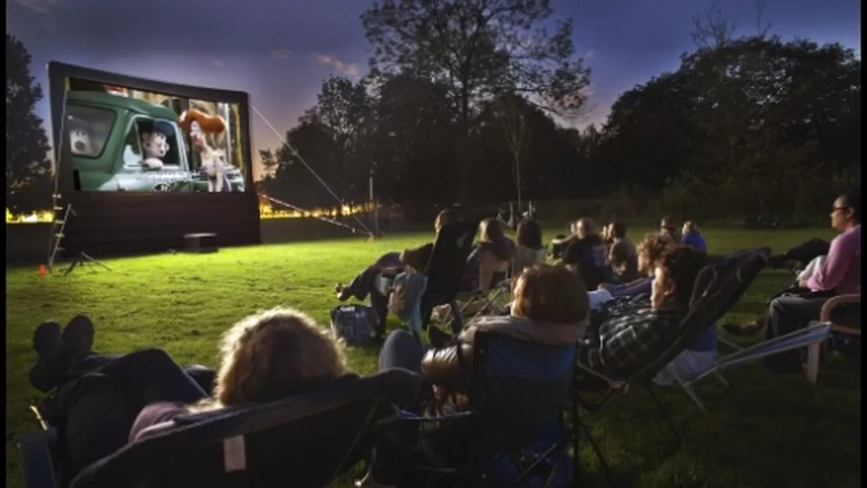 Dorpspleinbios - gratis filmavond in de open lucht