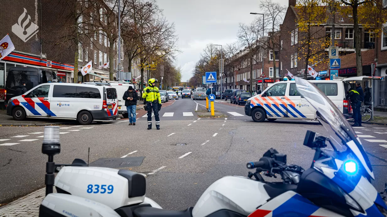 Politie, douane en drugshonden op de Franselaan